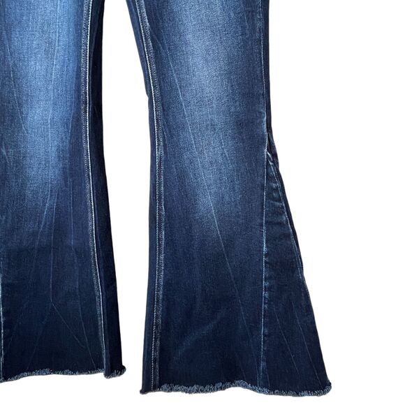KanCan Mid Rise Super Flare Dark Wash Denim Jeans Sz 25 Blue Y2K - Picture 5 of 15